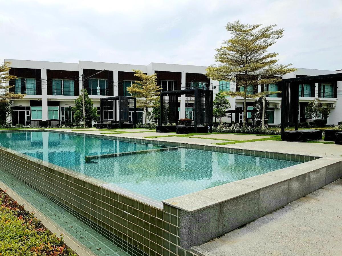 Hotel The Midst@ Royal Hills Nakornayok à Nakhon Nayok Extérieur photo